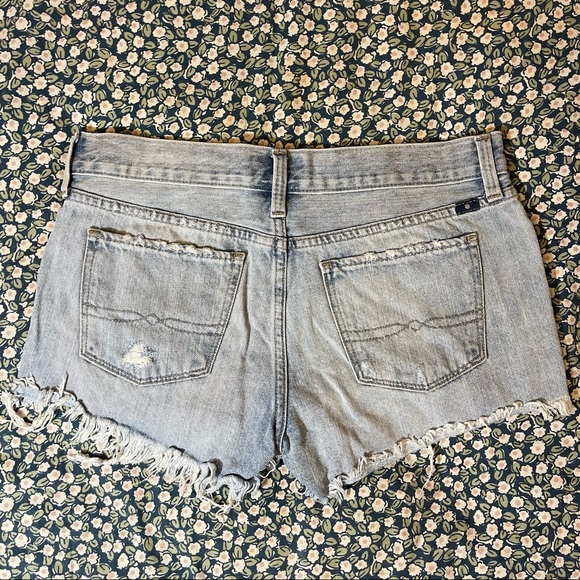 Lucky Brand Cut Off Shorts Distressed - Picture 7 of 9